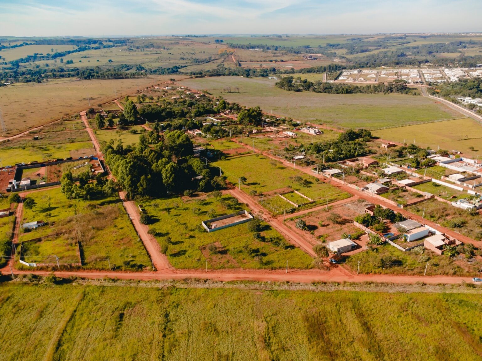 Anápolis Investe está levando asfalto e galerias pluviais para o Jardim Luzitano