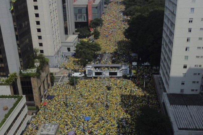 A manifestação em apoio ao ex-presidente Jair Bolsonaro neste domingo, 25 de fevereiro.