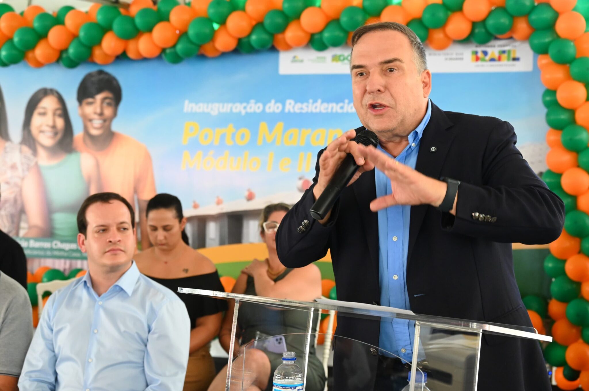Prefeito Sandro Mabel participa da entrega de 496 apartamentos e 450 escrituras em Goiânia