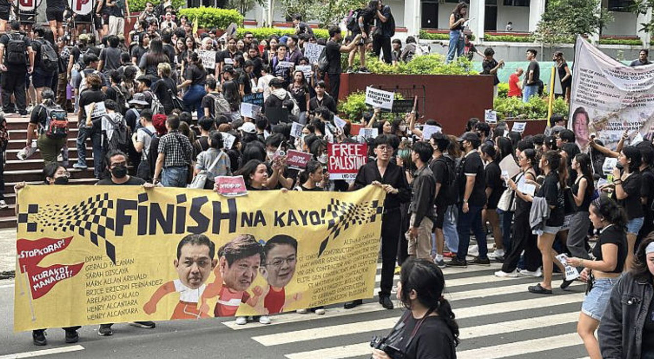 Estudantes da Universidade das Filipinas protestam contra cortes no orçamento